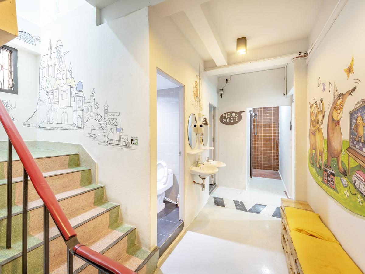 Sloth Hostel Khaosan Bangkok Exterior foto